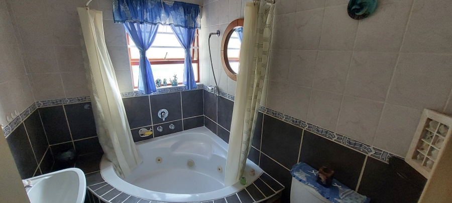 2 Bedroom Property for Sale in Skiathos Western Cape